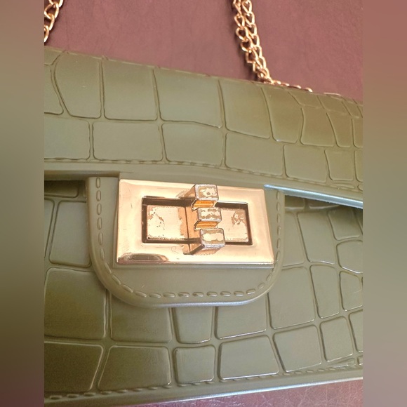 Adorable Small Dark Green Crossbody/Handbag, Good Preowned Cond, Gold Hardware - Picture 9 of 10